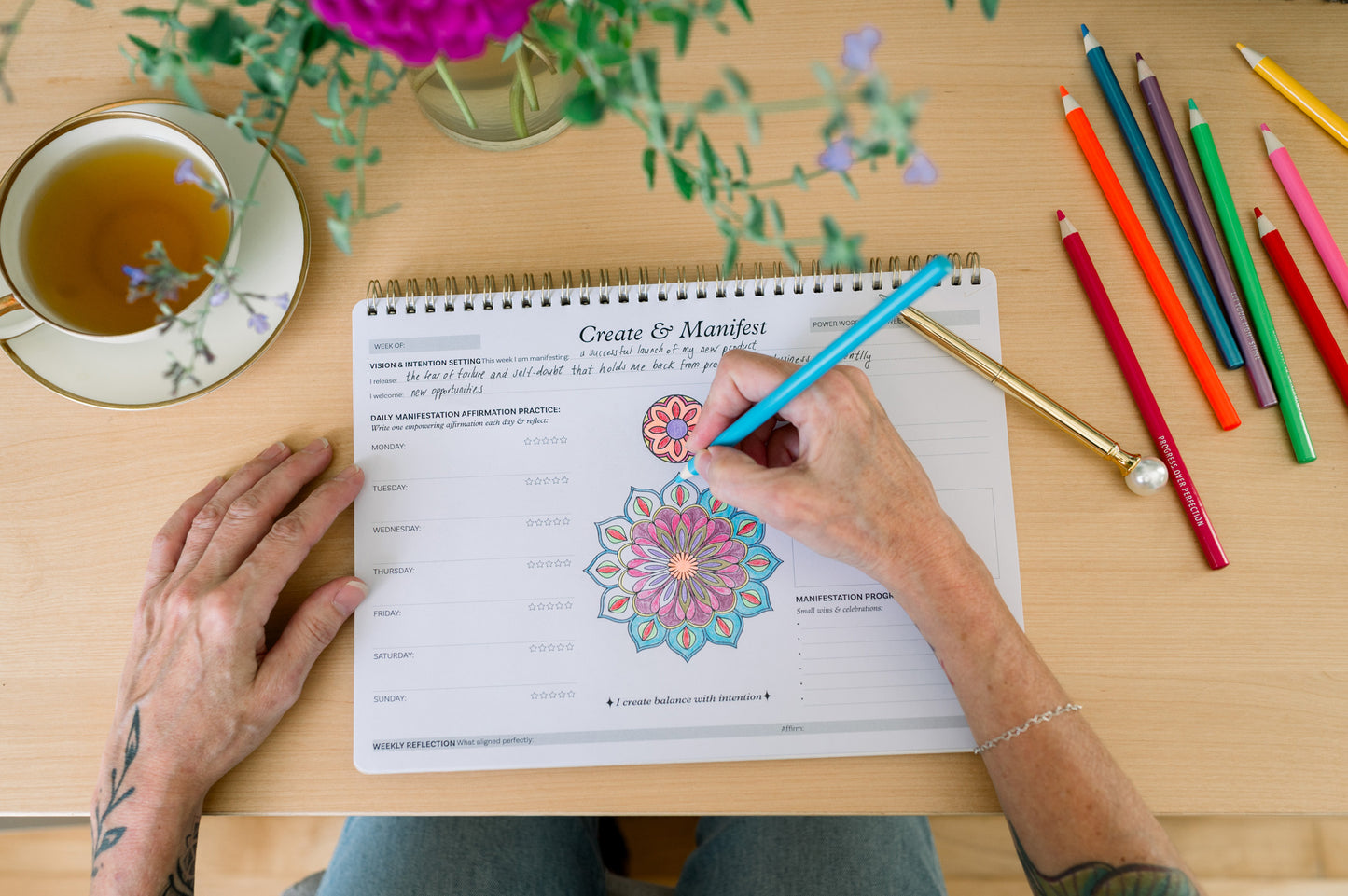 Create + Manifest Weekly Desk Pad