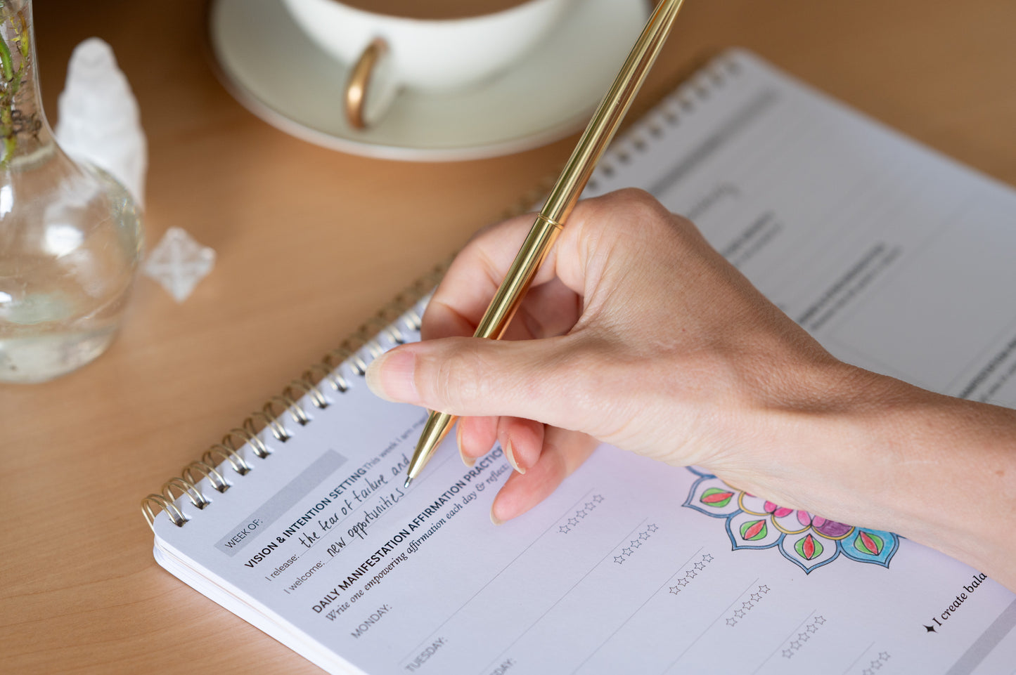 Create + Manifest Weekly Desk Pad