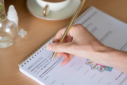 Create + Manifest Weekly Desk Pad